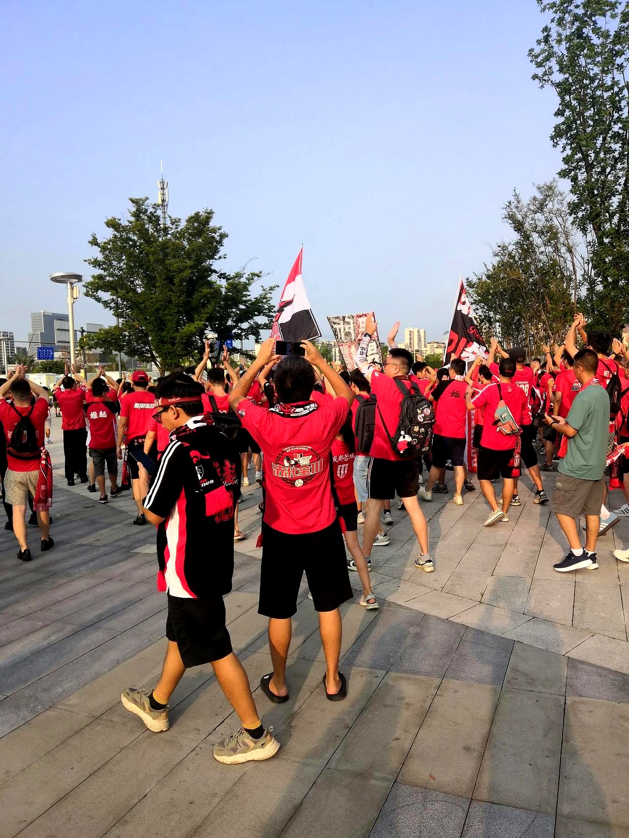 开云app-包含成都蓉城训练开放日；清晨调整名单引欢呼；NBA季后赛在即；球探报告显示潜力的词条