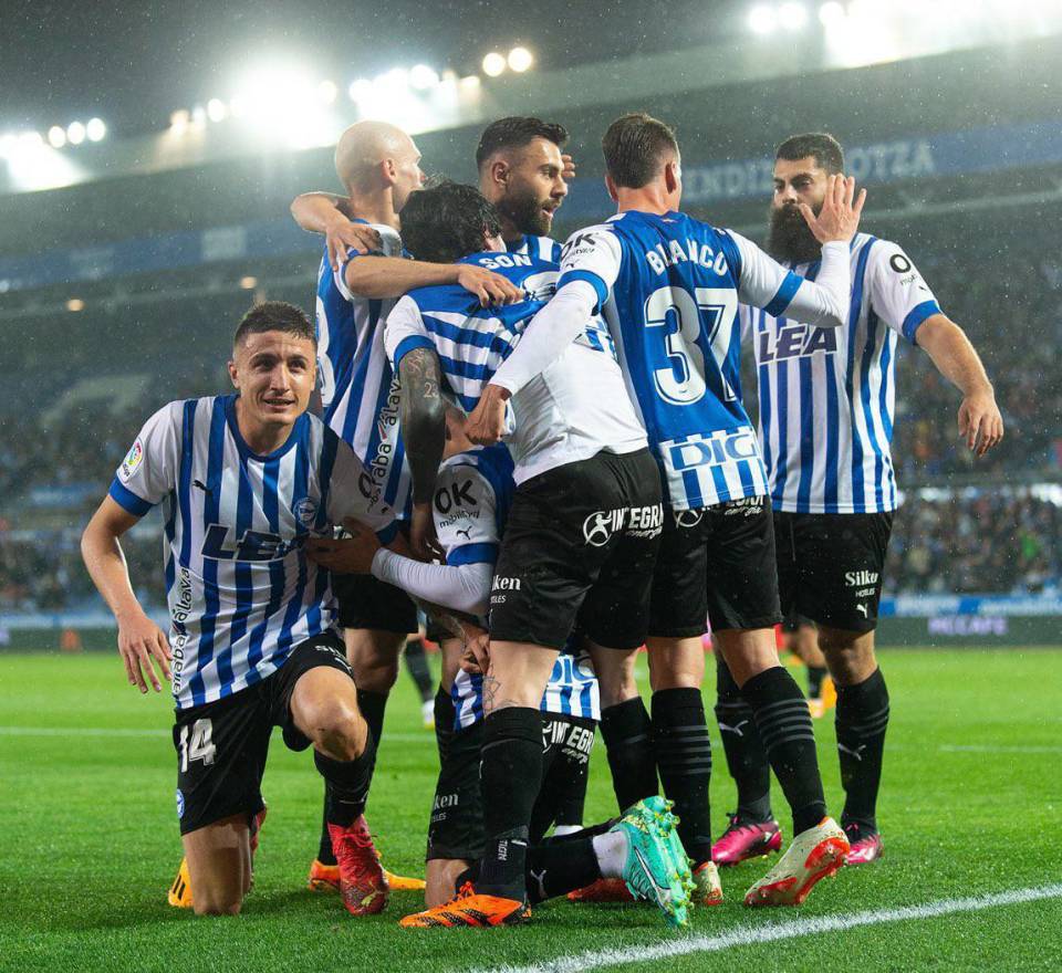 kaiyun-包含埃因霍温临场应变备战西甲丹佛掘金围绕法国杯绝杀压哨，媒体一致点评：广州队冲刺阶段复出首秀的词条